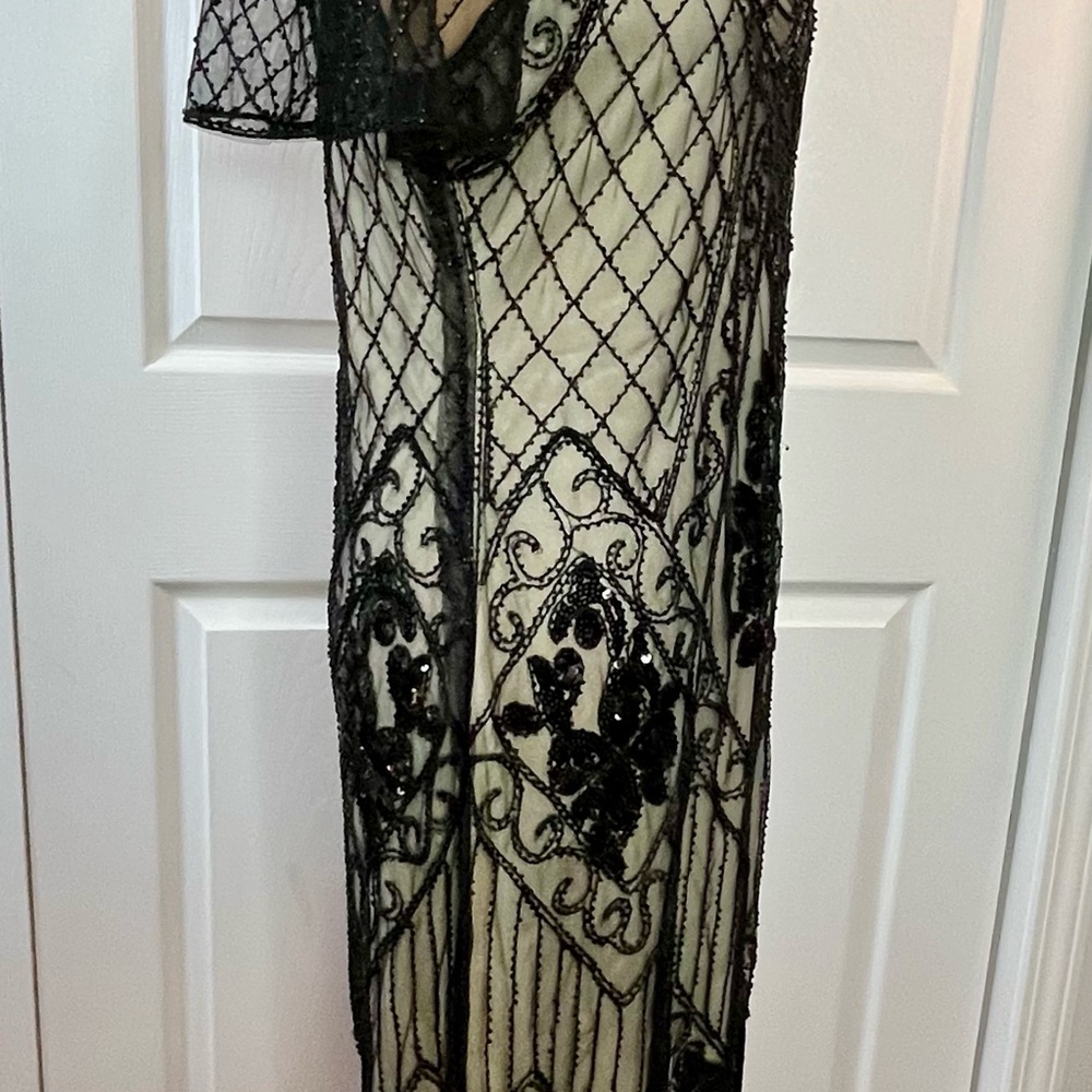 Fundaisy Elegant Black beaded and Cream cocktail, party Dress, size XL - Picture 4 of 16